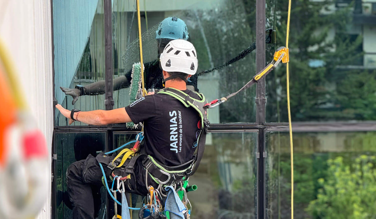 travaux-en-hauteur-guide-complet-interventions-securisees-efficaces